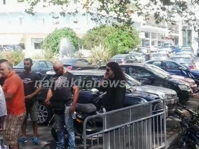 Ναύπακτος: Βόλτα στην παραλία για τον Μπ...