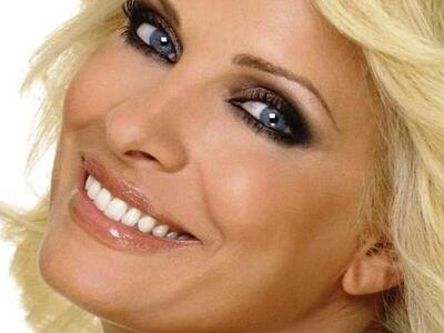 Η Ελένη, το ...τσουτσουνάκι του Αρναούτο...