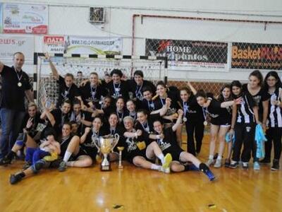 Σήκωσε την κούπα ο ΠΑΟΚ και έγραψε ιστορία