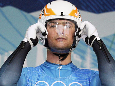 Η σορός του γεωργιανού λούτζερ επέστρεψε...