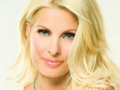 Πανικός με την Ελένη Μενεγάκη! Σε πολύ ά...