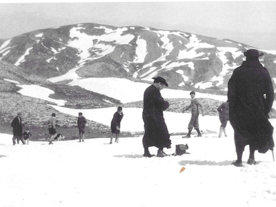 Εκδρομή στο Παναχαϊκό (12- 4 -1934), φωτογραφία του Γάλλου προξένου Secureul