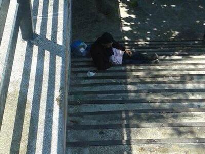 Πάτρα: Η γυναίκα- σκιά στις σκάλες των Υ...