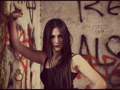 Αυτή είναι η δημοσιογράφος που καταγγέλλ...