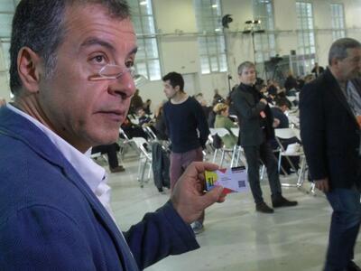 Ψηφίζουν στο Ποτάμι για επικεφαλής - Θεο...