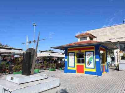 Πάτρα: Άνοιξε το καρναβαλικό περίπτερο σ...