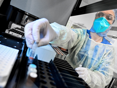 Κορωνοϊός -Κρήτη: Υπερσύγχρονος ρομποτικ...