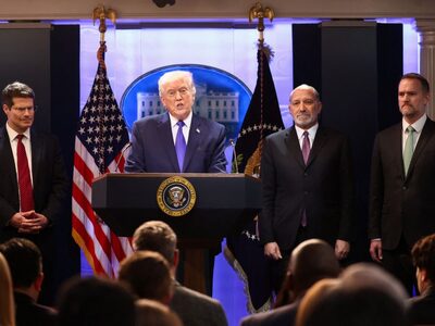 Νέος δασμός από Τραμπ: «Καθολικό επιπλέο...