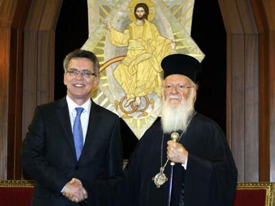 Ο υπουργός Εσωτερικών της Γερμανίας επισ...