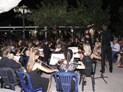 Η Συμφωνική Ορχήστρα Νέων Ζυρίχης την ερ...