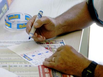 Φρενίτιδα για το τζόκερ - Μοιράζει 4,2 εκατ. ευρώ