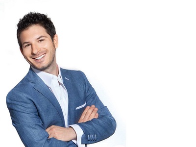 ΓΙΩΡΓΟΣ ΠΕΡΡΗΣ: Ο ΠΟΛΥΤΑΞΙΔΕΜΕΝΟΣ ΕΡΜΗΝΕ...