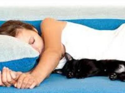 Τι σημαίνει ο τρόπος που κοιμάστε;