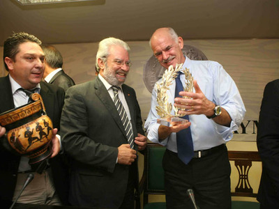 Βραβείο σε Πατρινούς για την ανασυγκρότη...