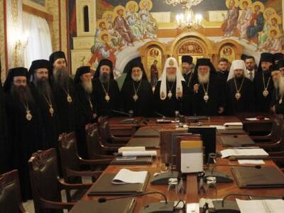 Η Εκκλησία ζητά στοιχεία για ροζ βίντεο ...