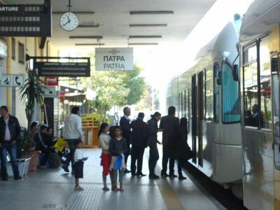 Πάτρα: Επίθεση με πέτρες στον προαστιακό