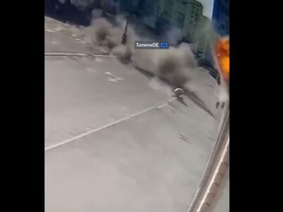 Σοκαριστικό βίντεο: Ρουκέτα πέφτει ακριβ...