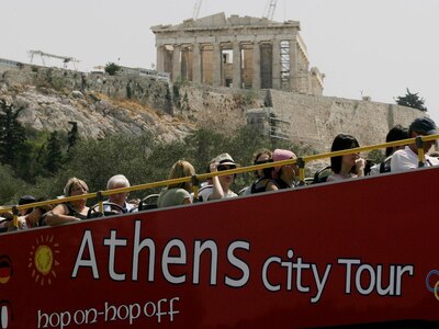 Ουρά οι τουρίστες το πρωί στην Ακρόπολη ...