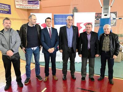 Από αριστερά, ο Αντιπρόεδρος της Διοίκησ...