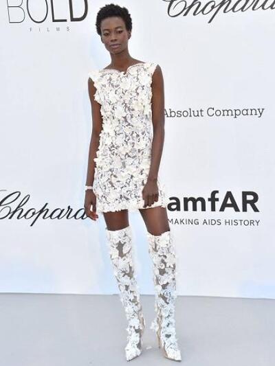 ΦΑΤΟΥ ΤΖΟΜΠΕ ΜΕ CELIA KRITHARIOTI