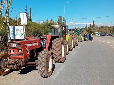 Αγρότες - Αχαΐα: Πορεία με τρακτέρ στο Α...