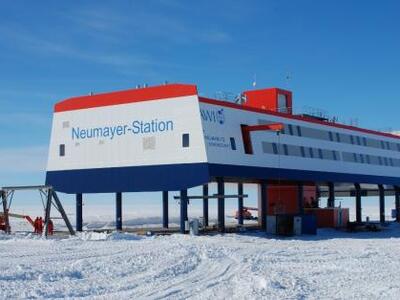 Άγνωστο αντικείμενο πάνω από τον Ερευνητ...