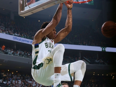 «Κλείδωσαν» τον Αντετοκούνμπο και έκαναν...