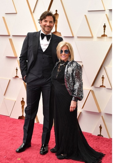 Μπράντλει Κούπερ με Gucci