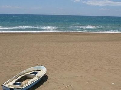 Οι παραλίες της Aχαΐας και της Ηλείας πο...