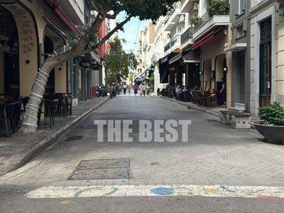 Πάτρα: Ανοίγει σήμερα η αγορά μετά την π...