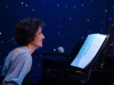 ΑΝΝΗ ΟΝΟΥΦΡΙΟΥ ΚΑΙ ΣΟΦΙΑ ΚΑΜΑΓΙΑΝΝΗ ΣΕ Μ...