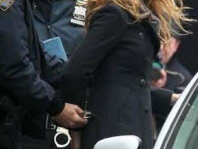 Ηλεία: Συνελήφθη 47χρονη στο Βαρθολομιό ...