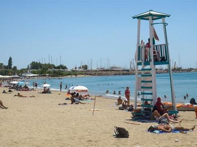 Άλιμος: Άγρια συμπλοκή μεταξύ Σύρου και ...