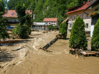 Φονικές πλημμύρες στη Σλοβενία: Έξι νεκρ...