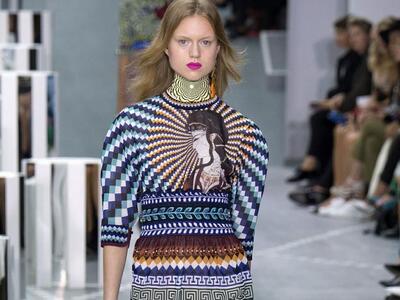 ΠΙΟ ΕΛΛΗΝΟΛΑΤΡΙΚΗ ΑΠΟ ΠΟΤΕ Η MARY KATRAN...