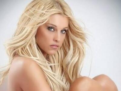 Η εκρηκτική Σαμπρίνα μαζί με τον Γιάννη ...