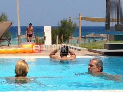 Σίμος Κεδίκογλου: Μπορεί ν' απολύει κόσμ...