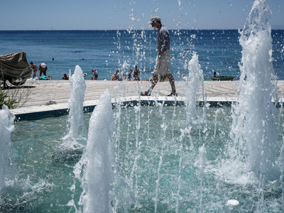 Στο έλεος του καύσωνα η Αττική