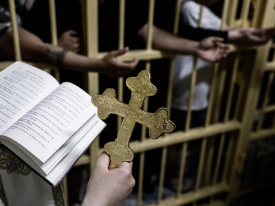 Διάφαν’ η καρδιά του Θεού για σένα – και...