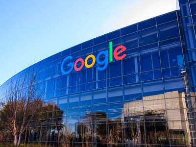 Google: Γλίτωσε την πώληση του Chrome, α...