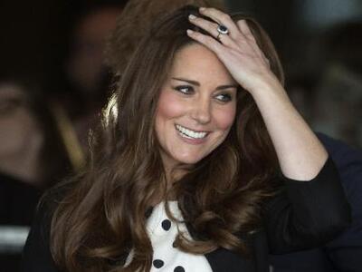 Γεννήθηκε το «βασιλικό βρέφος» - ΔΕΙΤΕ Β...