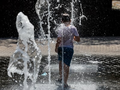 Καύσωνας: Σε τρεις φάσεις θα χτυπήσει τη...