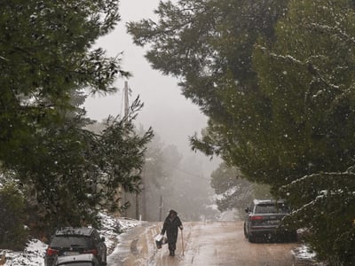 Καιρός: Εισβολή ψυχρής μάζας φέρνει χιόν...