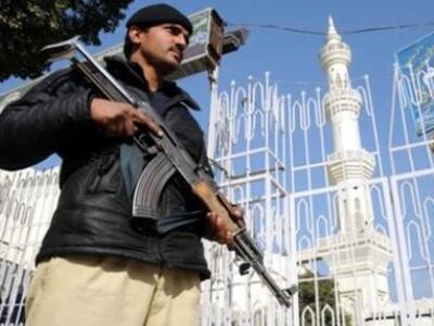 Βομβιστική επίθεση σε τζαμί στο Πακιστάν