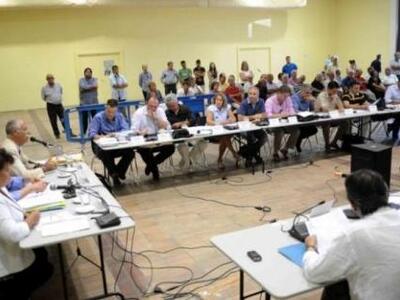 Πάτρα: Στα "μαχαίρια" Γκίκας κ...