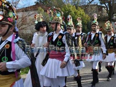 Πρέβεζα: Αναβίωσε το δρώμενο των Μωμόγερ...