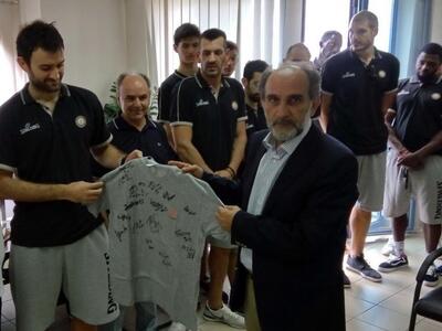 Επίσκεψη της ομάδας μπάσκετ του Προμηθέα...