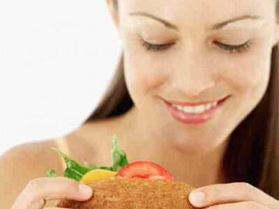 Αυτές είναι οι τροφές που καταπολεμούν τ...