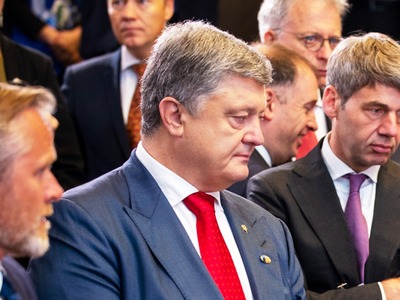 Στρατιωτικός νόμος στην Ουκρανία με απόφ...