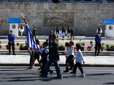 Πλήθος πολιτών στην παρέλαση της 28ης Οκ...